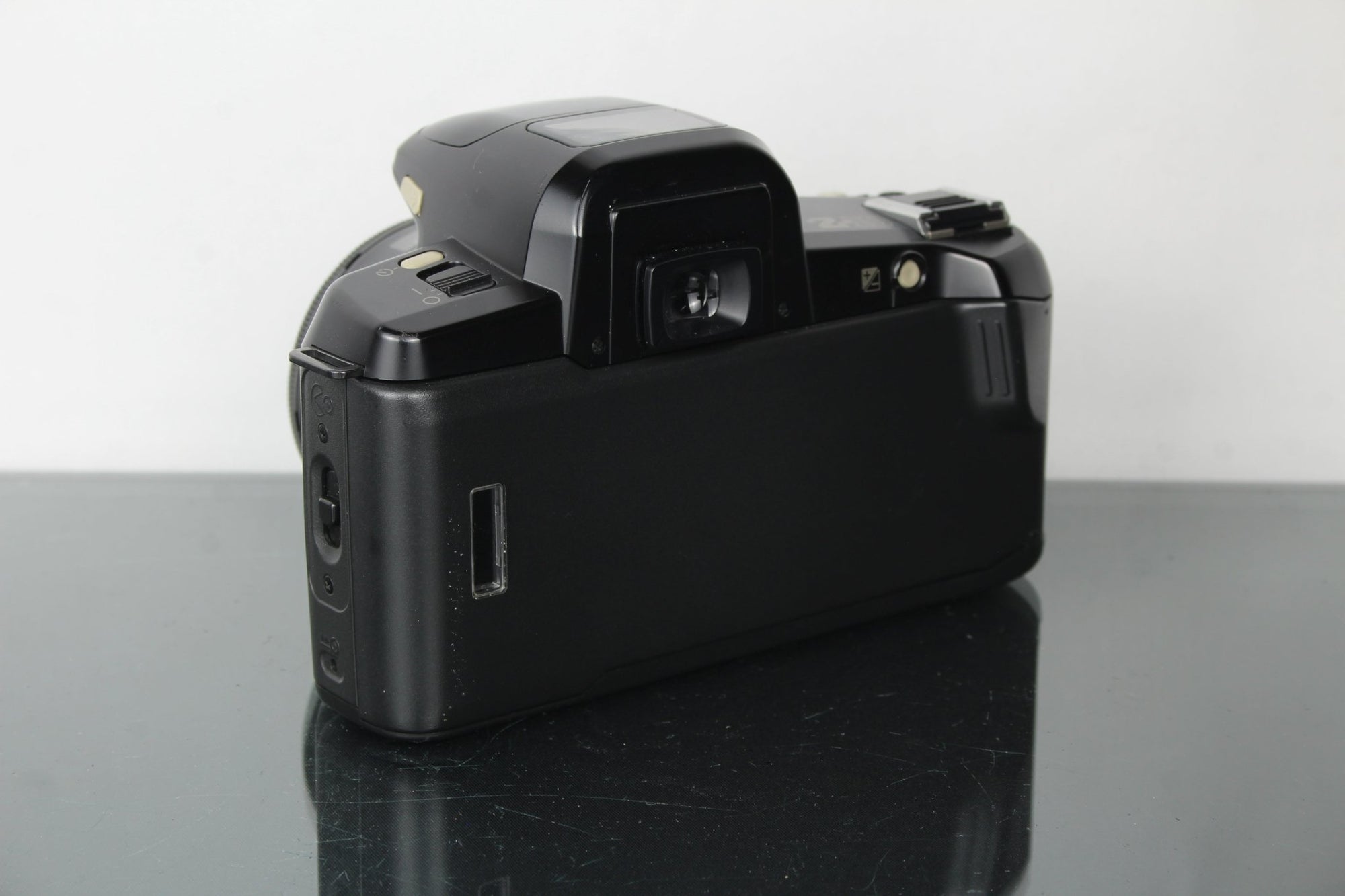 Pentax Z10 + 50mm 1.7 SMC Pentax lens (K - mount) - Dutch|Thrift