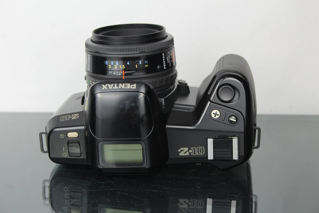 Pentax Z10 + 50mm 1.7 SMC Pentax lens (K - mount) - Dutch|Thrift