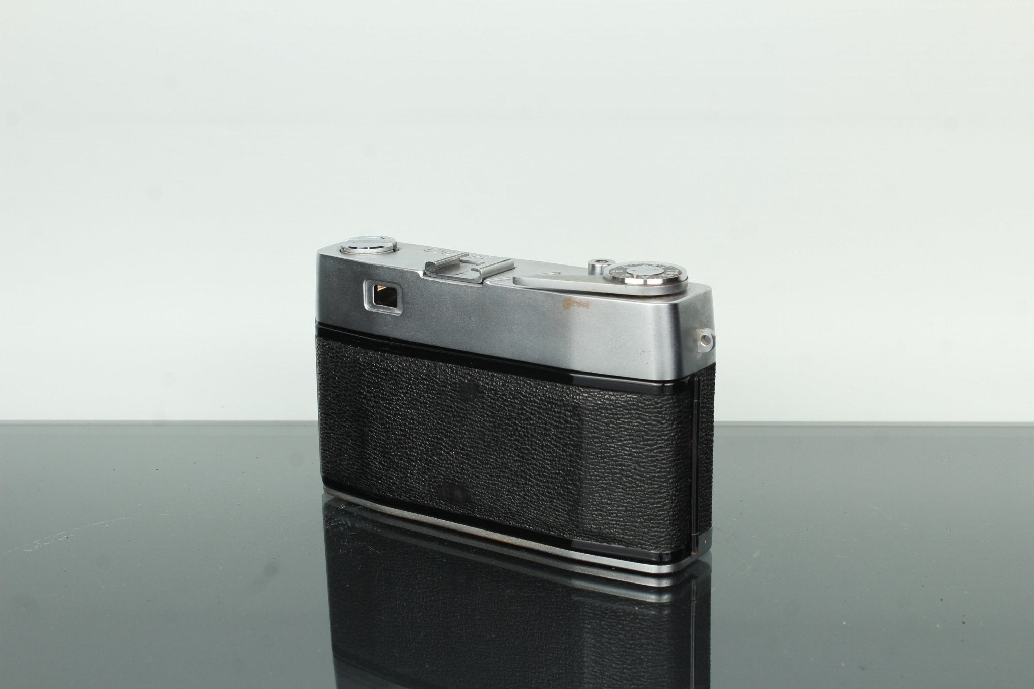 Petri Color 35 Semi-MAGIC Super 45mm f/2.8 Film Camera – Dutch|Thrift