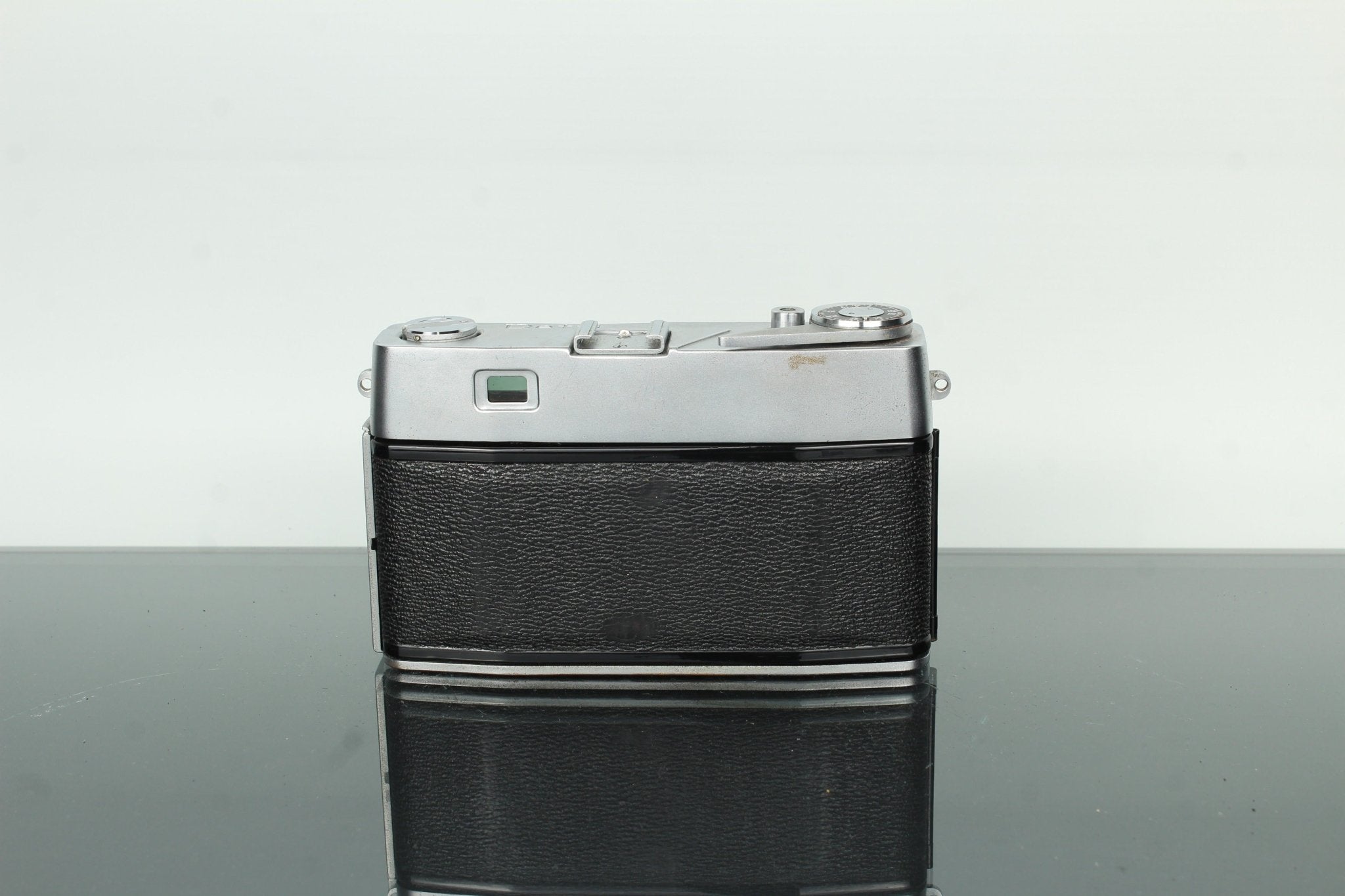 Petri Color 35 Semi-MAGIC Super 45mm f/2.8 Film Camera – Dutch|Thrift
