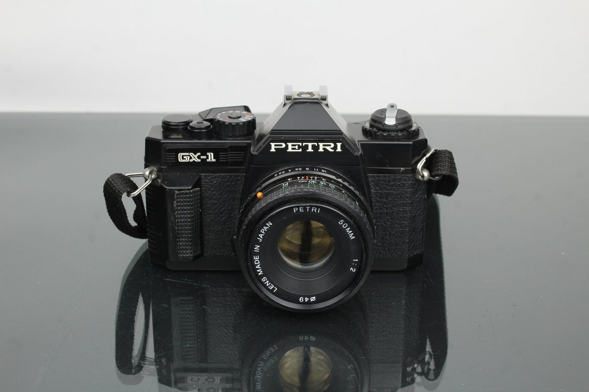 Petri GX - 1 + 50mm 1:2 lens - Dutch|Thrift