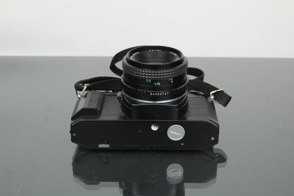 Petri GX - 1 + 50mm 1:2 lens - Dutch|Thrift