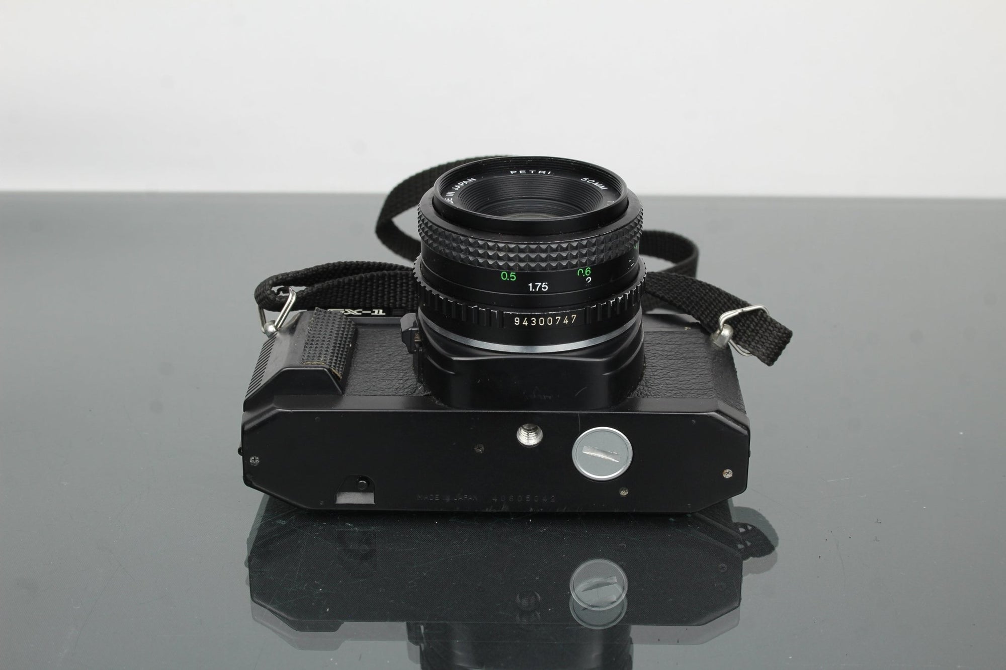 Petri GX - 1 + 50mm 1:2 lens - Dutch|Thrift