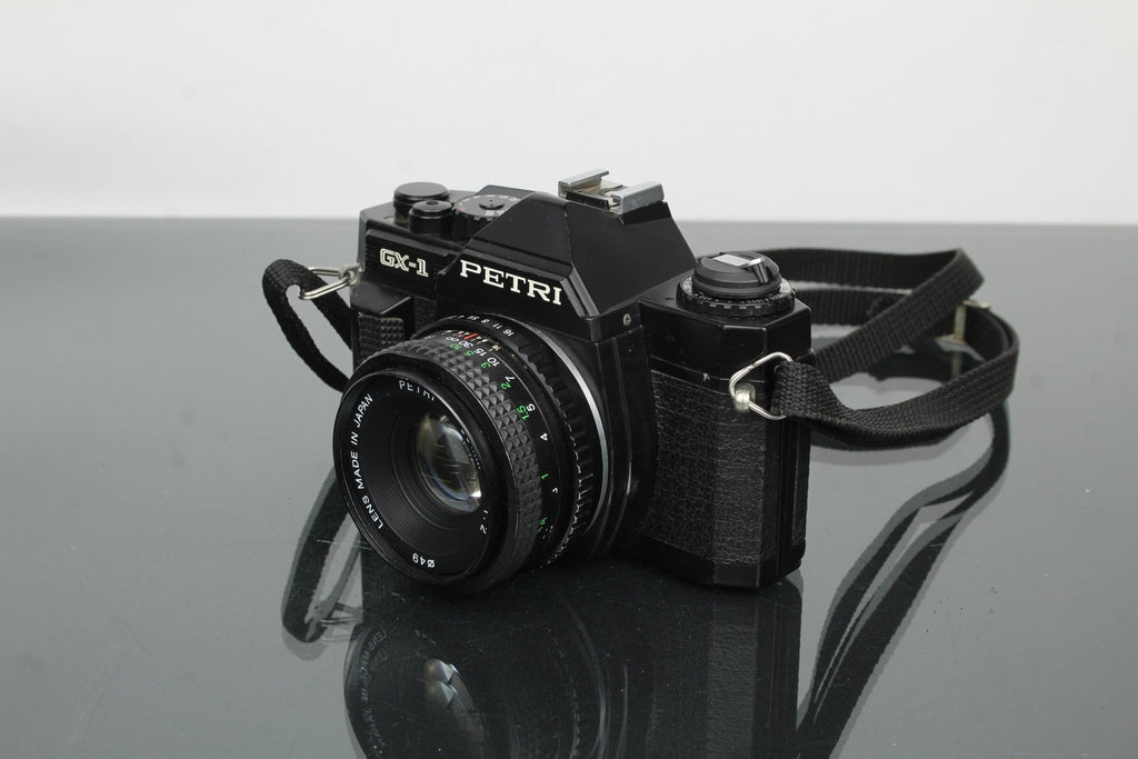 Petri GX - 1 + 50mm 1:2 lens - Dutch|Thrift