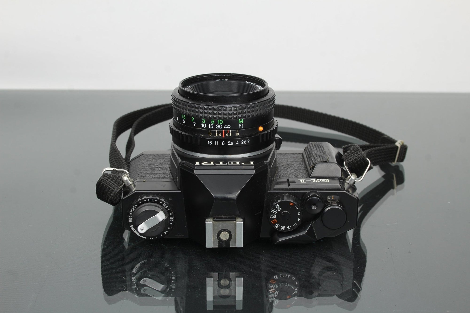 Petri GX - 1 + 50mm 1:2 lens - Dutch|Thrift