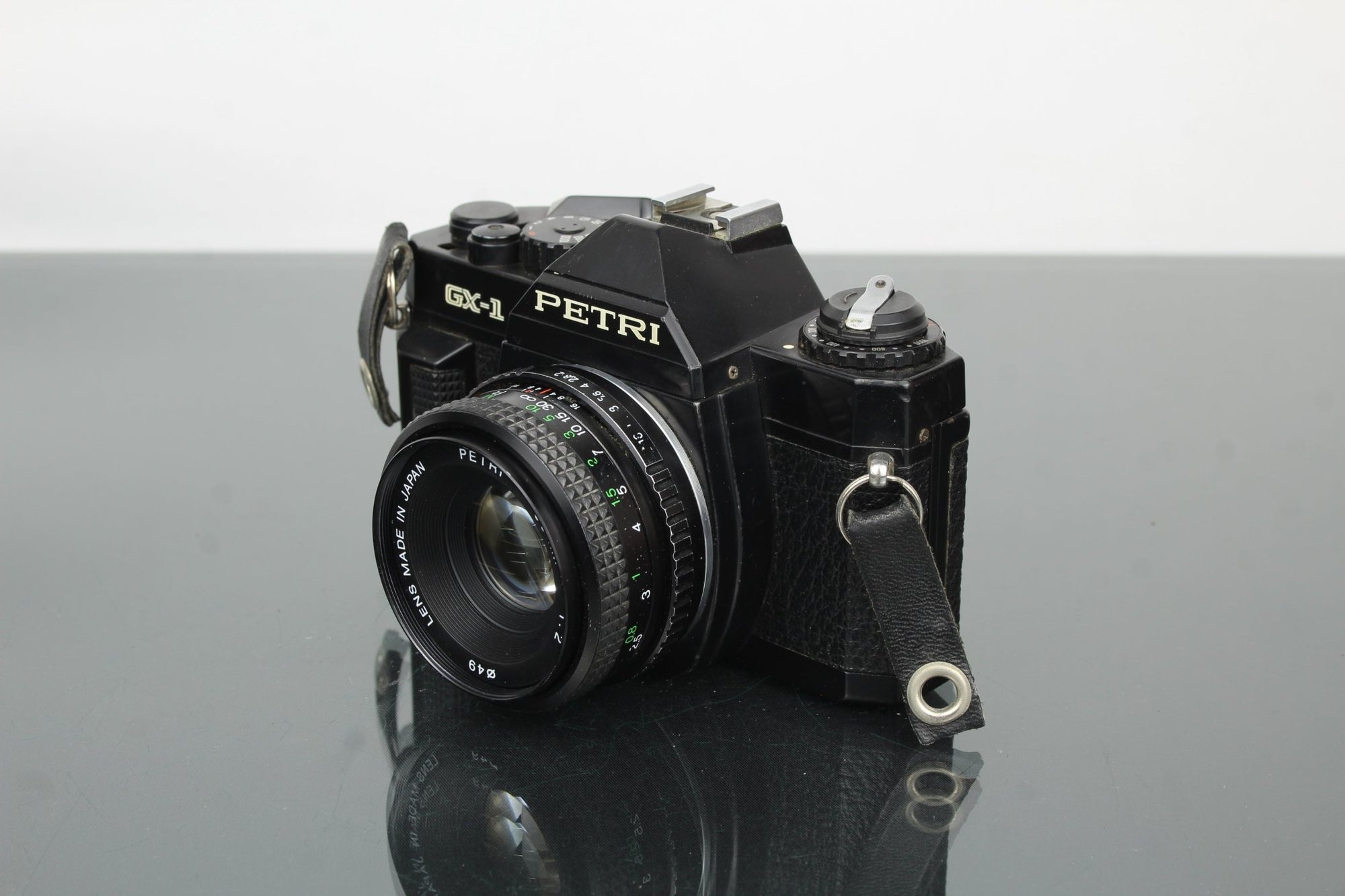 Petri GX - 1 + Petri 50mm 1:2 - Dutch|Thrift