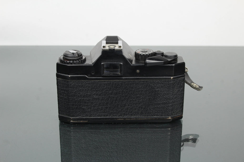 Petri GX - 1 + Petri 50mm 1:2 - Dutch|Thrift