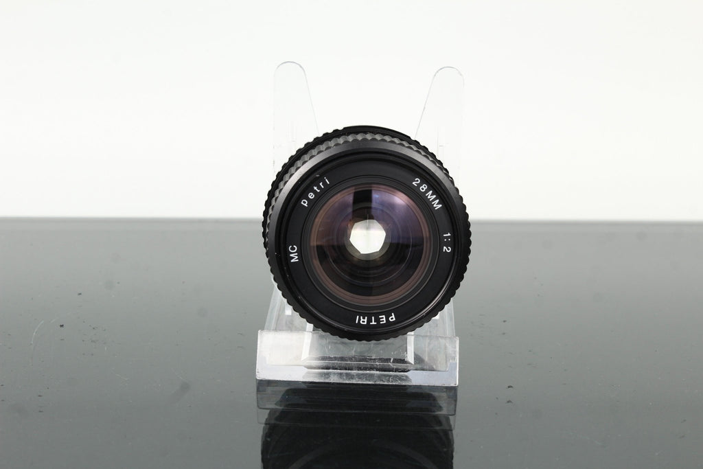 Petri MC 28mm f/2 - Dutch|Thrift