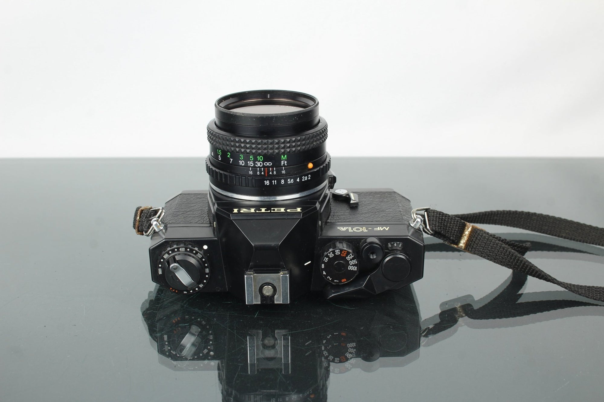 Petri MF - 101A + 50mm 1:2.0 lens - Dutch|Thrift