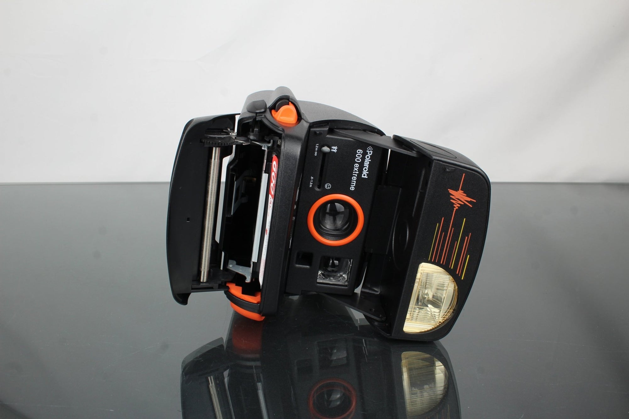 Polaroid 600 Extreme - Dutch|Thrift