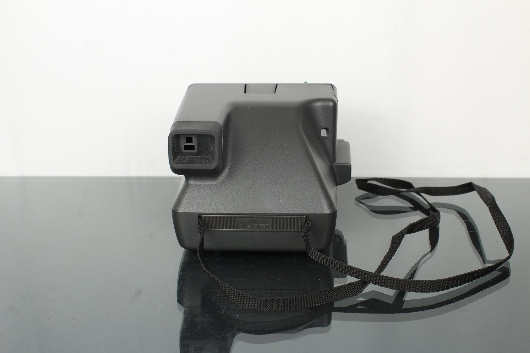 Polaroid 636 Close Up Camera – Dutch|Thrift
