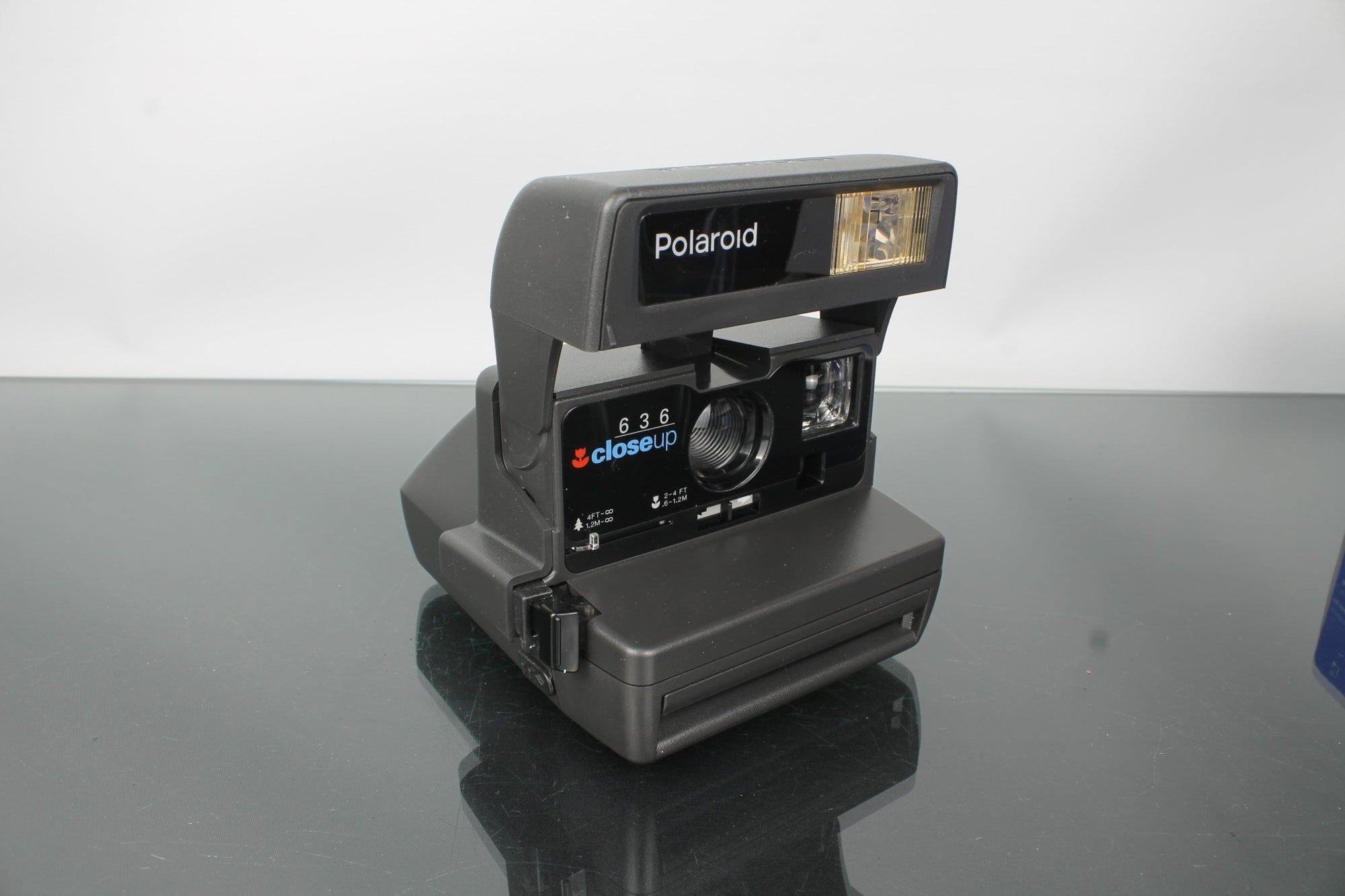 Polaroid 636 Closeup - Dutch|Thrift