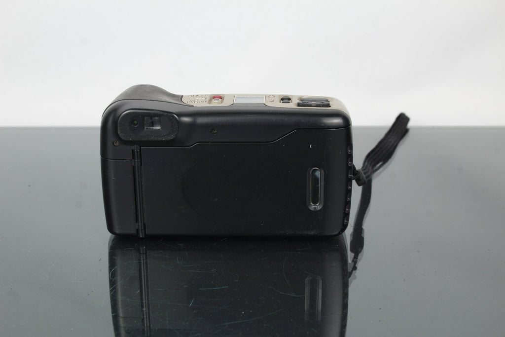 Polaroid 900 Z - Dutch|Thrift