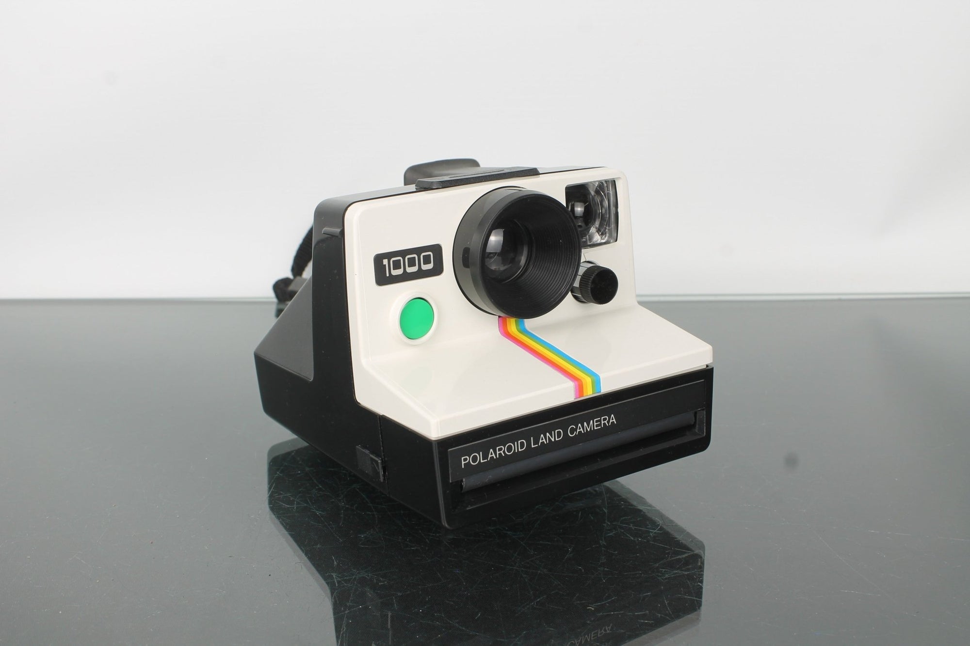 Polaroid Land Camera 1000 - Dutch|Thrift