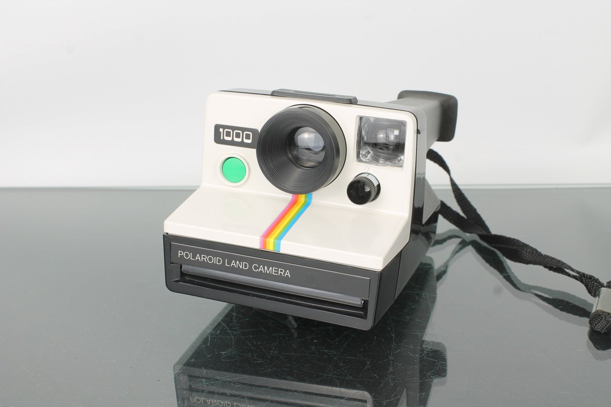 Polaroid Land Camera 1000 - Dutch|Thrift