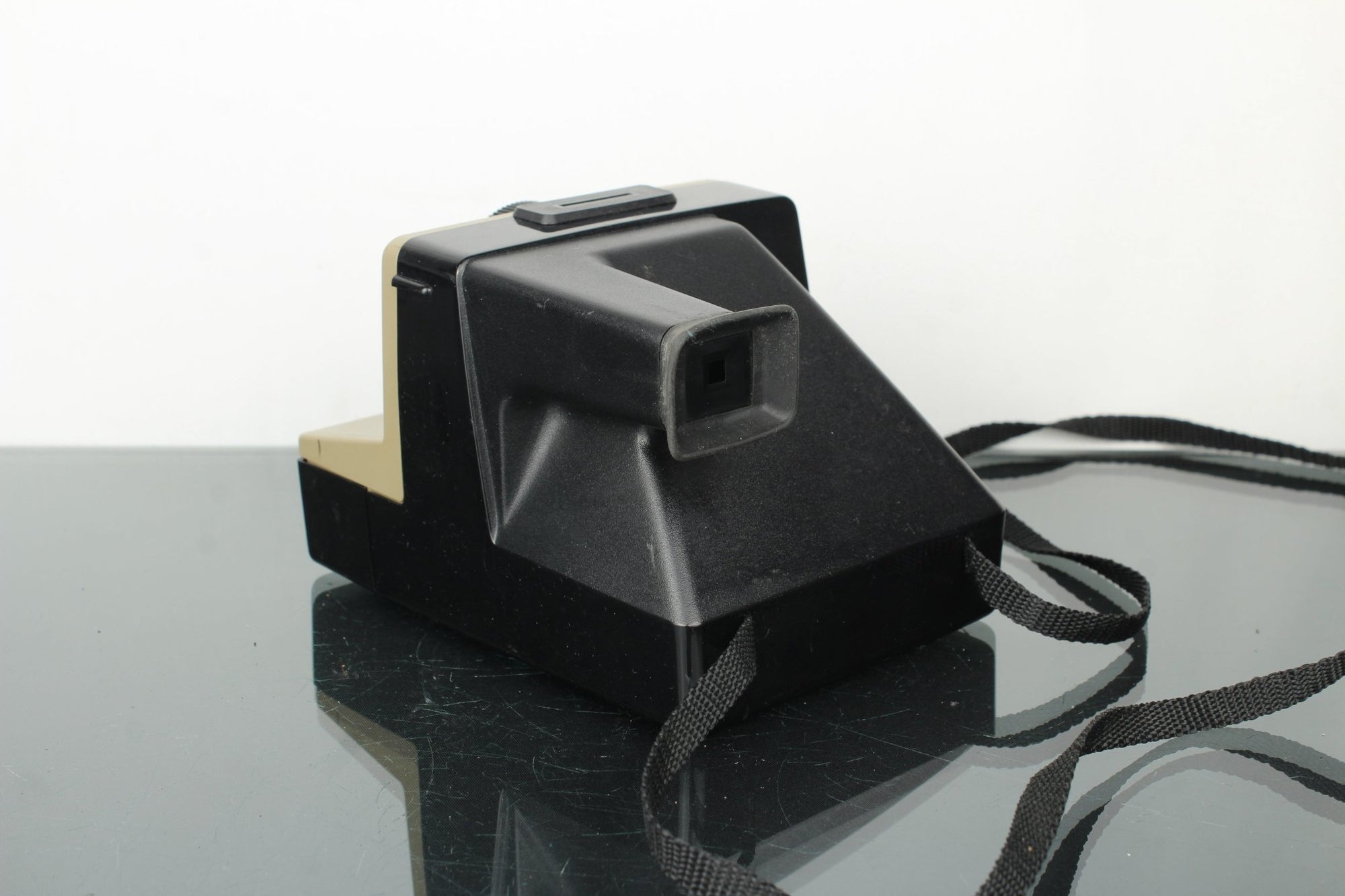 Polaroid Land Camera 1500 - Dutch|Thrift