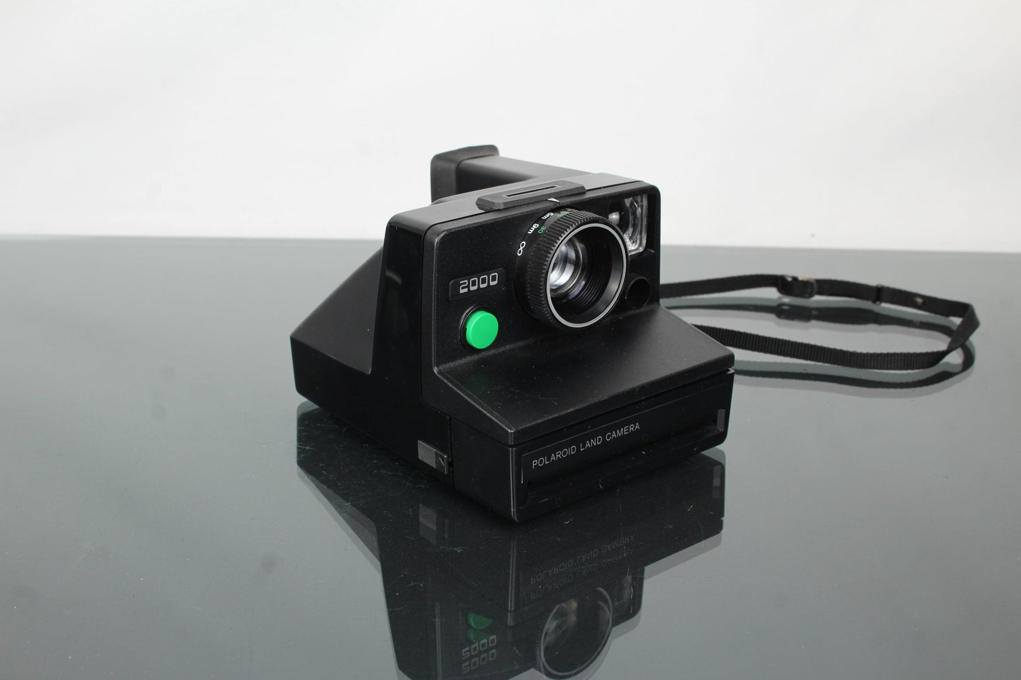 Polaroid Land Camera 2000 - Dutch|Thrift