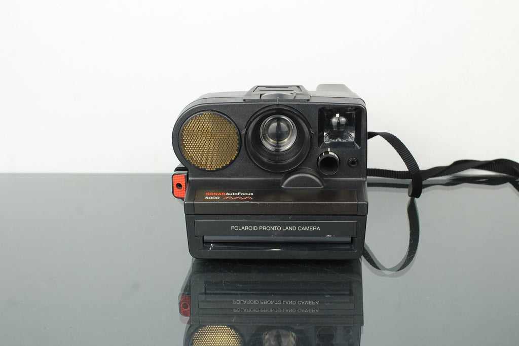 Polaroid Pronto Land Camera Sonar Autofocus 5000 - Dutch|Thrift