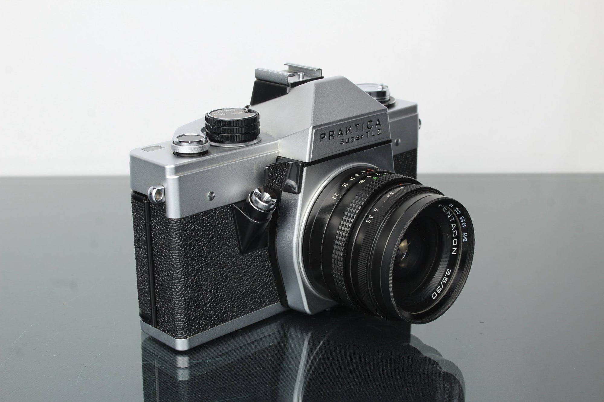 Practica Super TL 2 + 30mm 3.5 lens - Dutch|Thrift