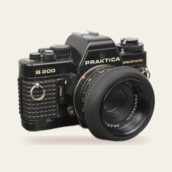 Praktica B200 + Pentacon 50mm f/2.4 + 28mm f/2.8