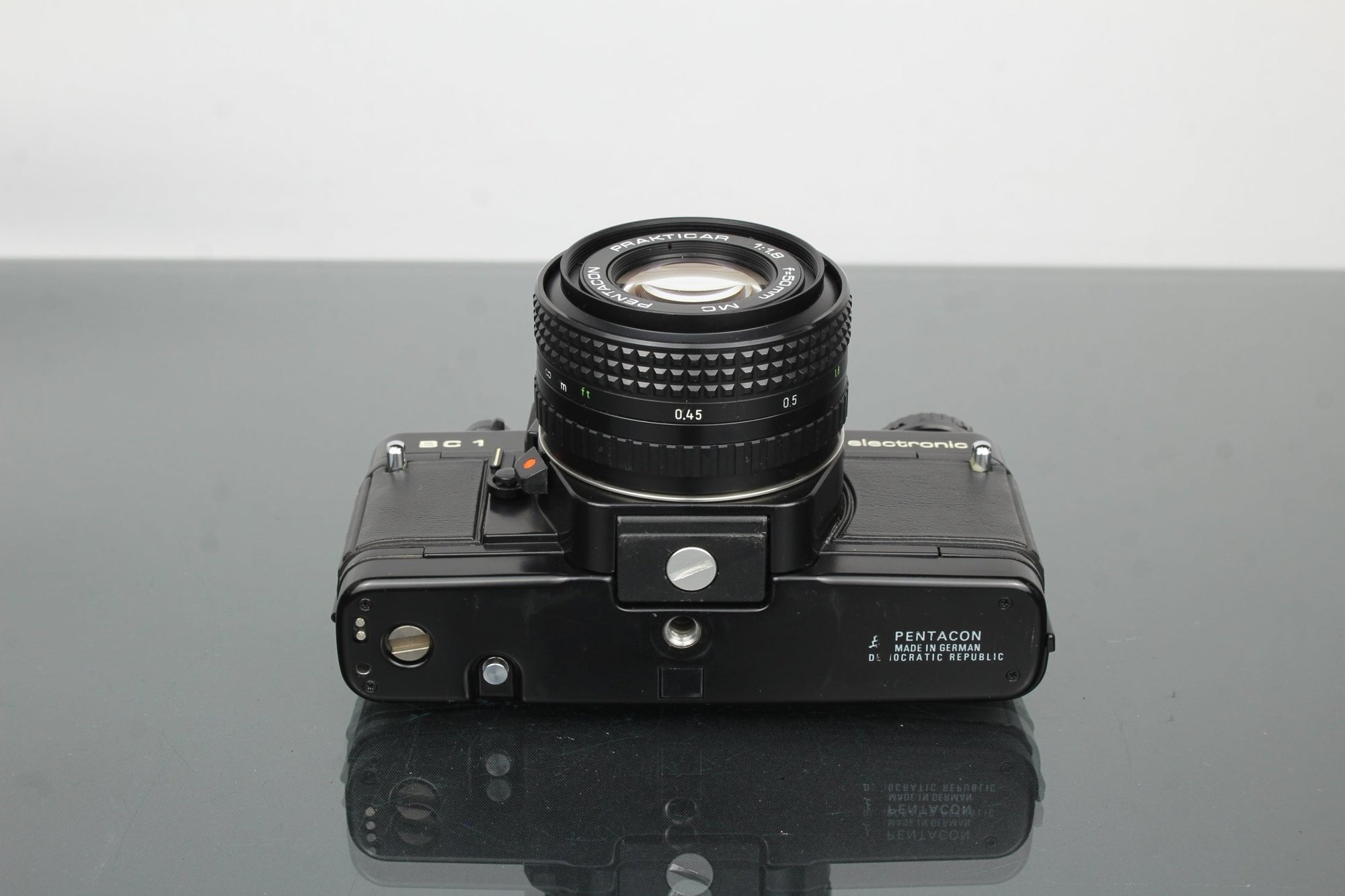 Praktica BC 1 + Prakticar 50mm 1.8 lens - Dutch|Thrift