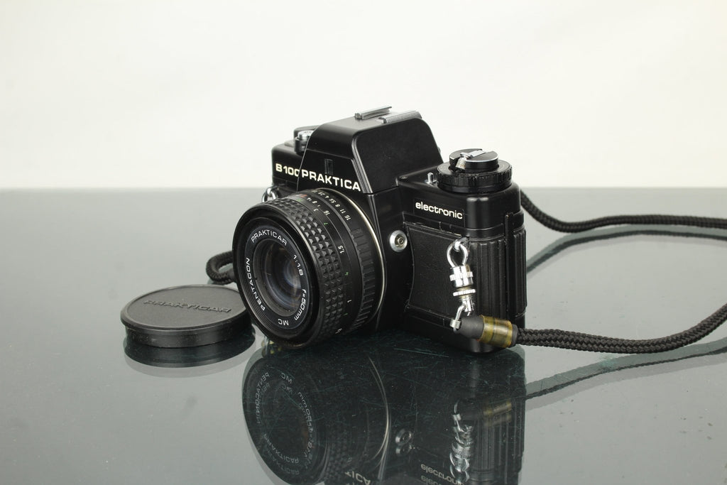 Praktica Electronic B100 + Prakticar 50mm 1.8 lens - Dutch|Thrift
