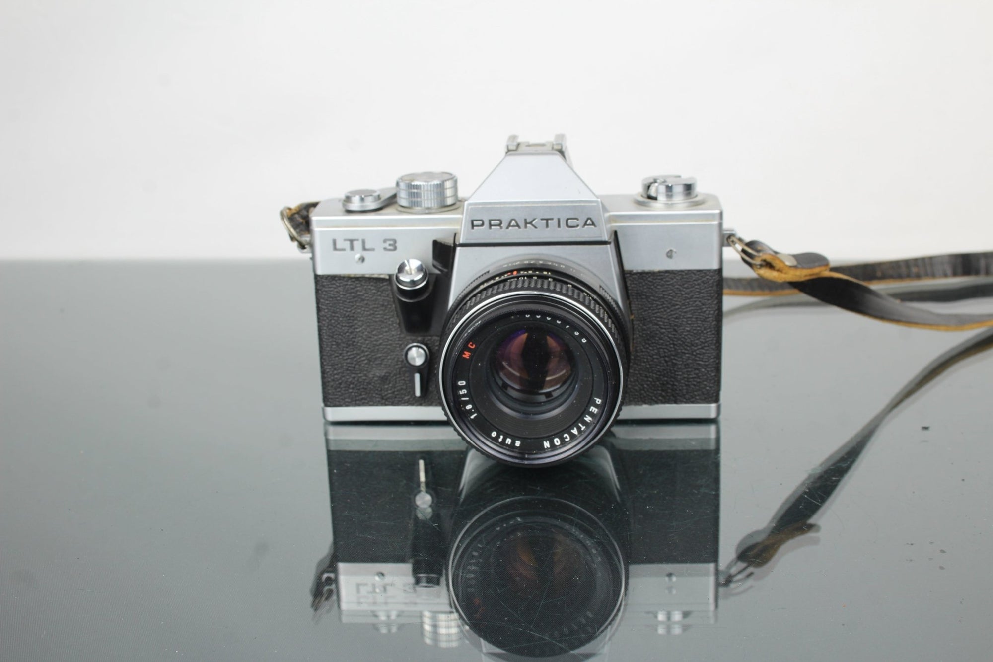 Praktica LTL 3 + Pentacon 50mm 1.8 lens - Dutch|Thrift