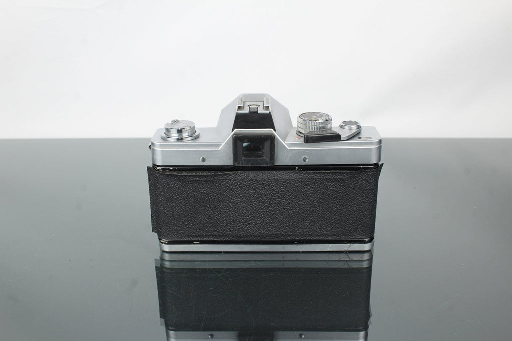 Praktica LTL + 50mm 1.8 Pentacon M42 lens - Dutch|Thrift