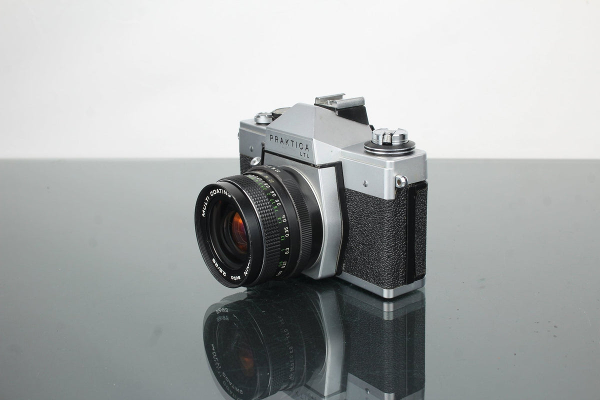 Praktica LTL + Pentacon 29mm f/2.8 lens - Dutch|Thrift