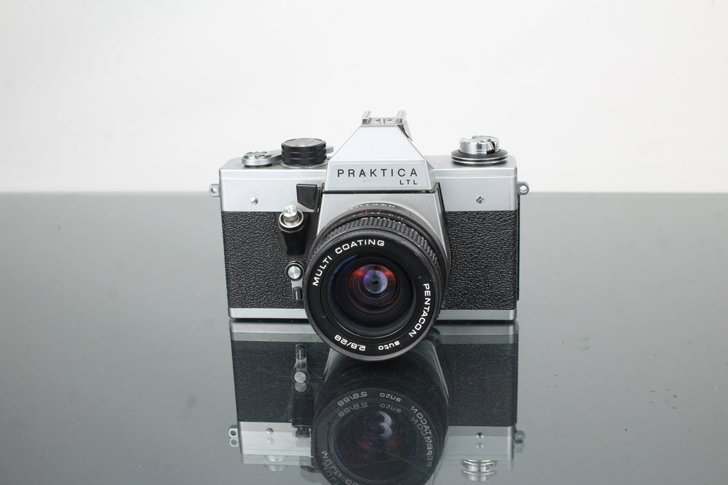 Praktica LTL + Pentacon 29mm f/2.8 lens - Dutch|Thrift