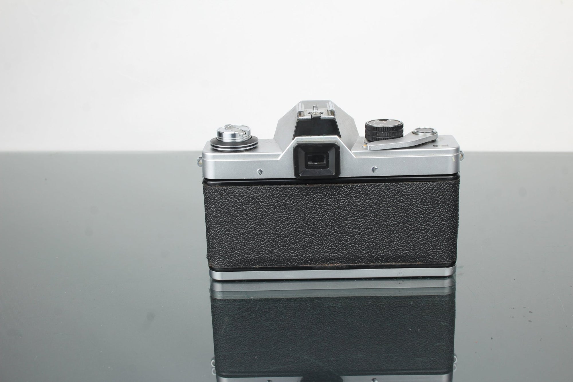 Praktica LTL + Pentacon 29mm f/2.8 lens - Dutch|Thrift