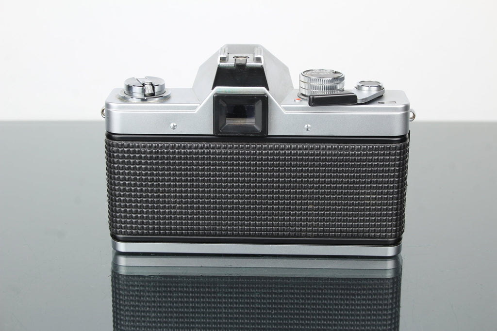 Praktica MTL 3 + 50mm f/2.8 Pentacon lens (M42 mount) - Dutch|Thrift