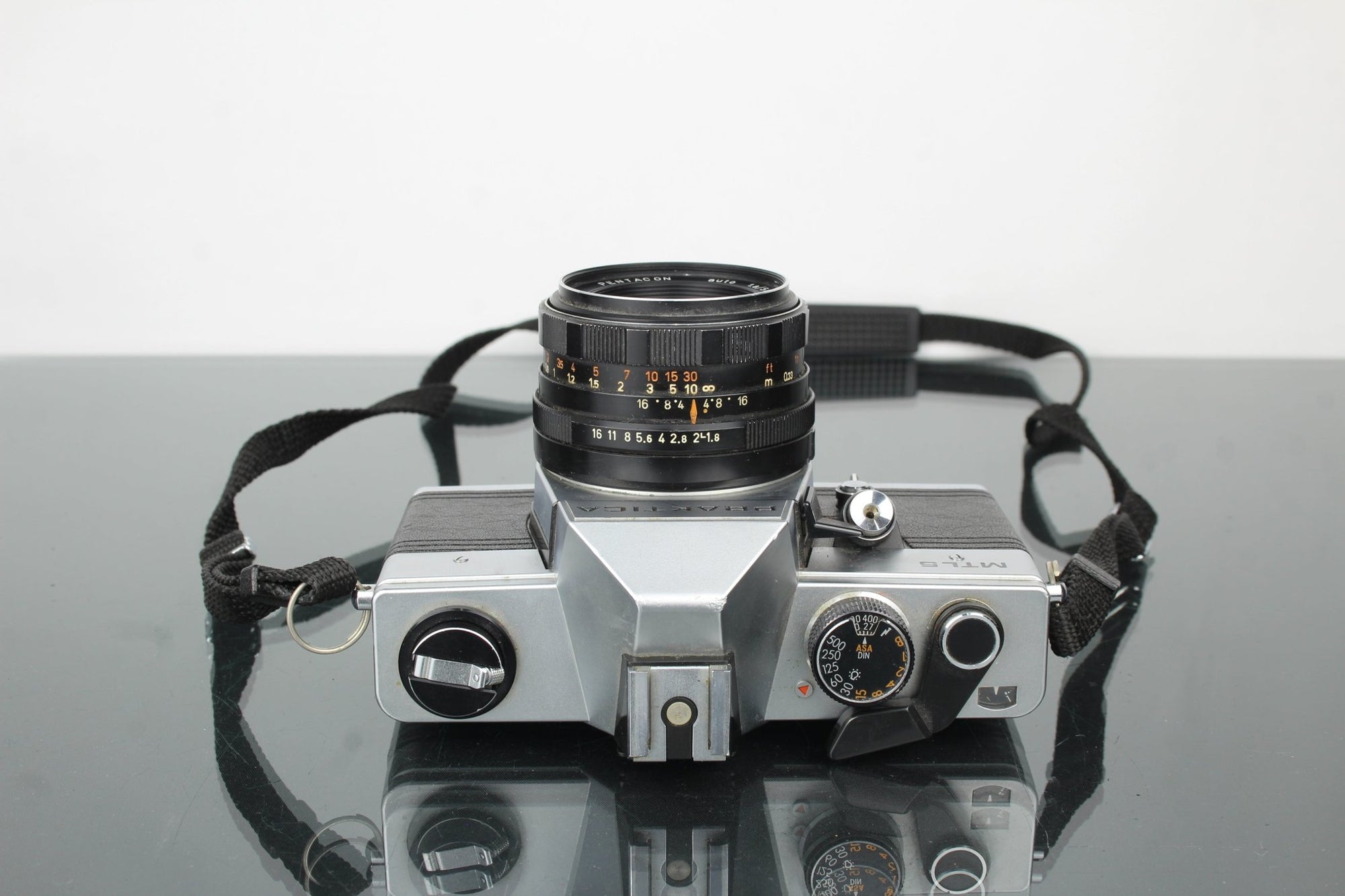 Praktica MTL 5 + 50mm 1.8 Pentacon lens (M42 mount) - Dutch|Thrift