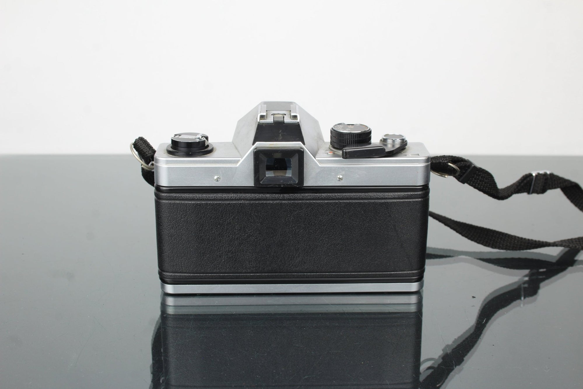 Praktica MTL 5 + 50mm 1.8 Pentacon lens (M42 mount) - Dutch|Thrift