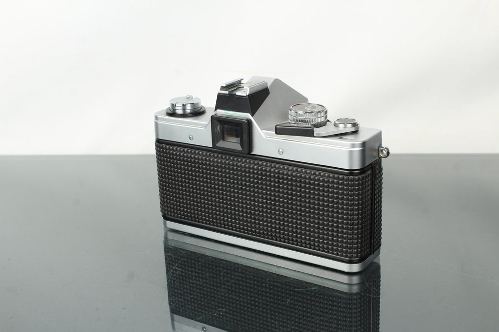 Praktica MTL3 + Pentacon Auto 1.8/50 Multi Coating lens - Dutch|Thrift