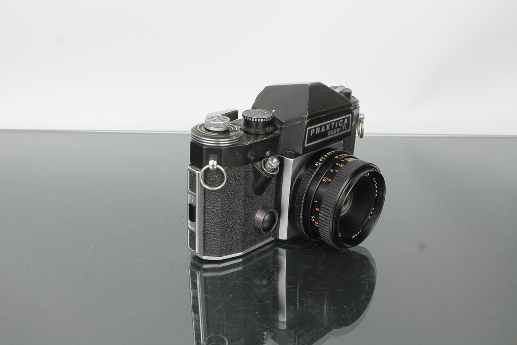Praktica Super TL + Auto Revuenon 1:1.9 f=50mm 49 - Dutch|Thrift