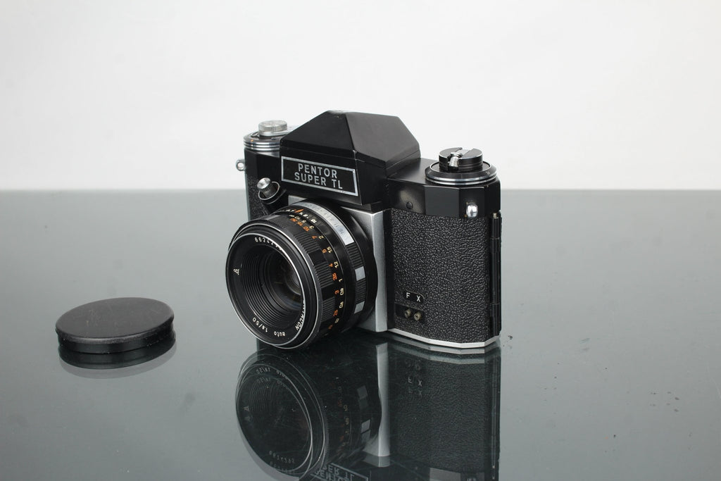 Praktica Super TL + Pentacon 50mm 1.8 lens - Dutch|Thrift