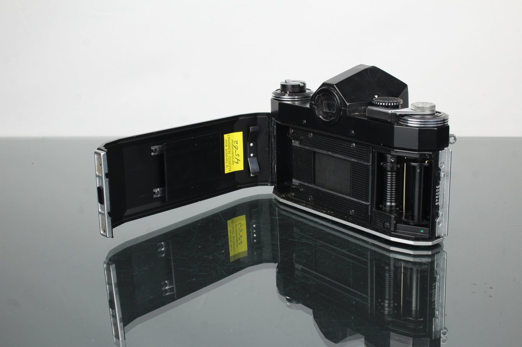 Praktica Super TL + Pentacon 50mm 1.8 lens - Dutch|Thrift