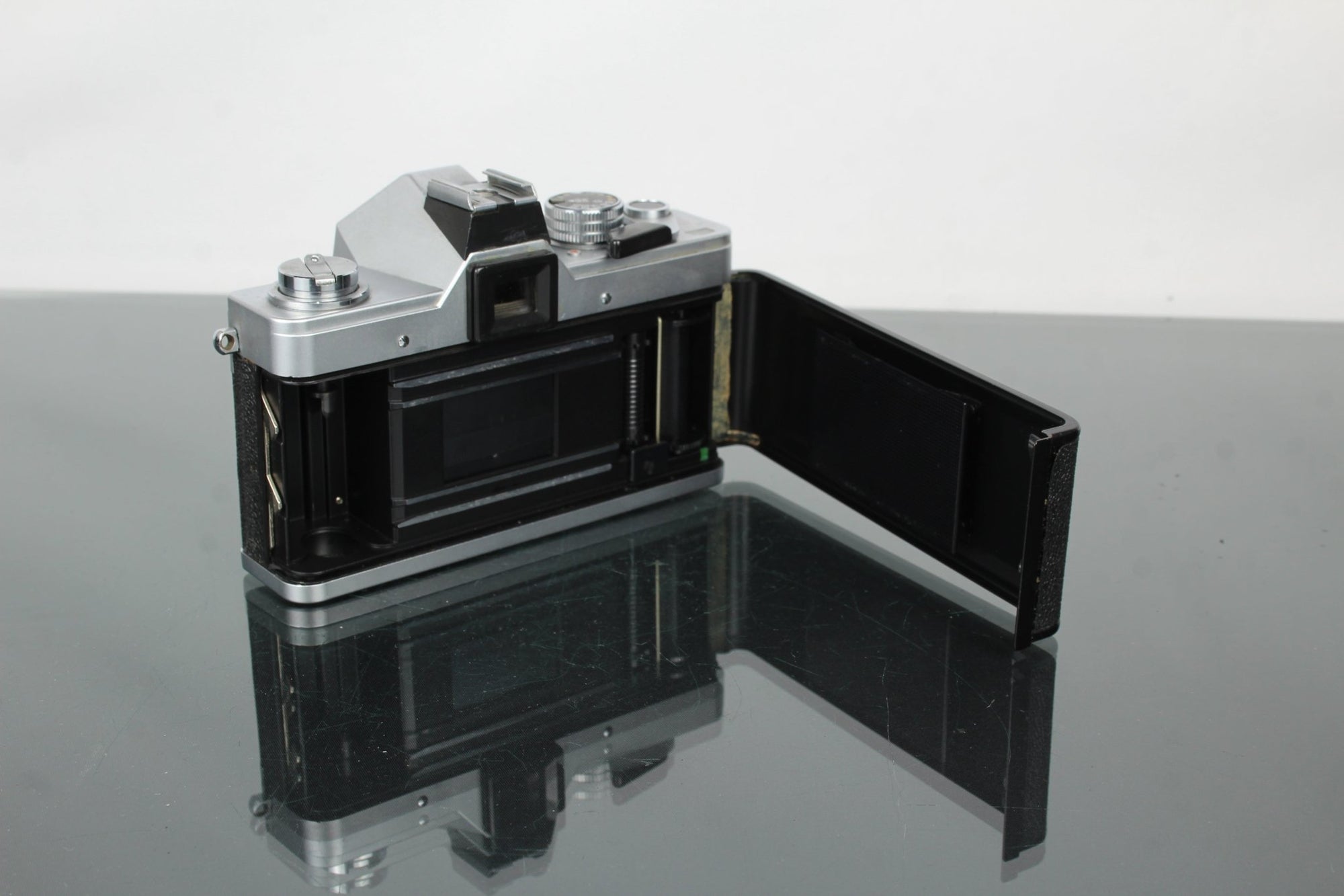 Praktica Super TL3 + Domiplan 50mm 2.8 M42 lens - Dutch|Thrift