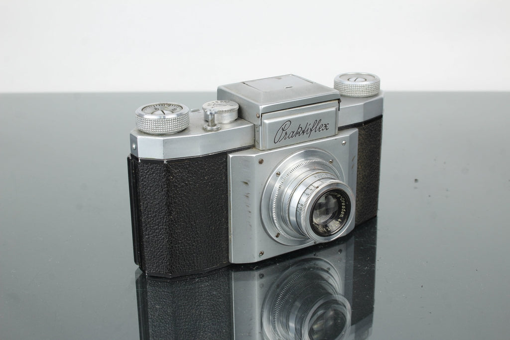 Praktiflex + 50mm f/3.5 lens - Dutch|Thrift