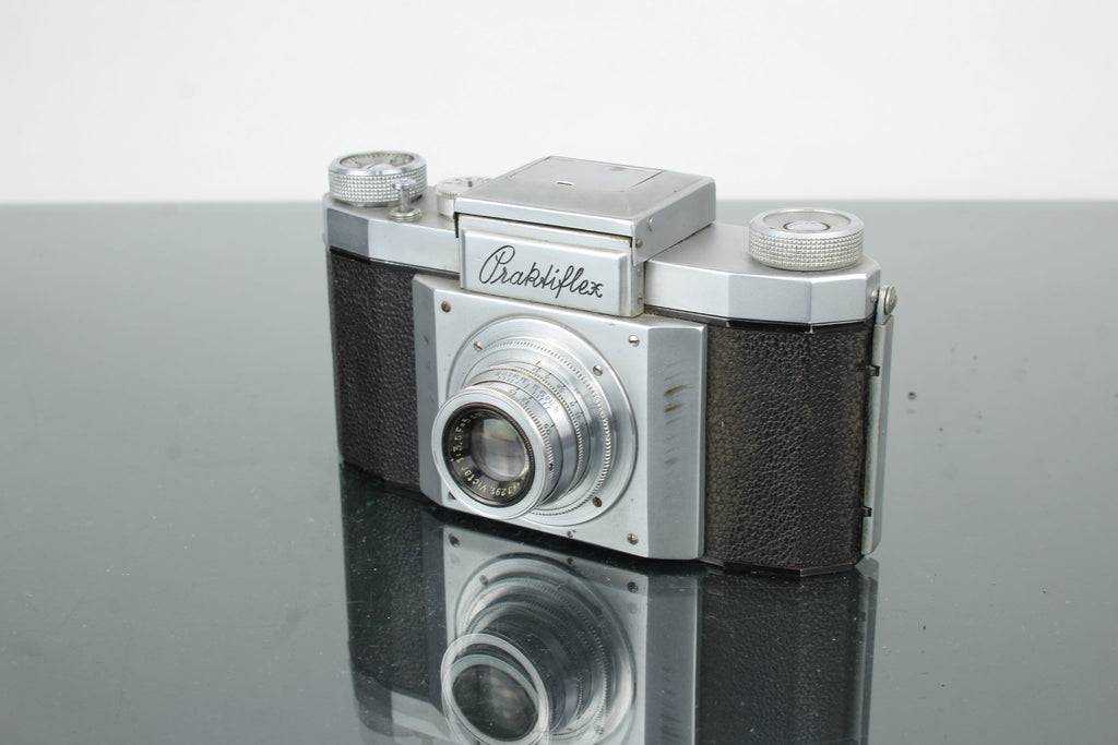 Praktiflex + 50mm f/3.5 lens - Dutch|Thrift