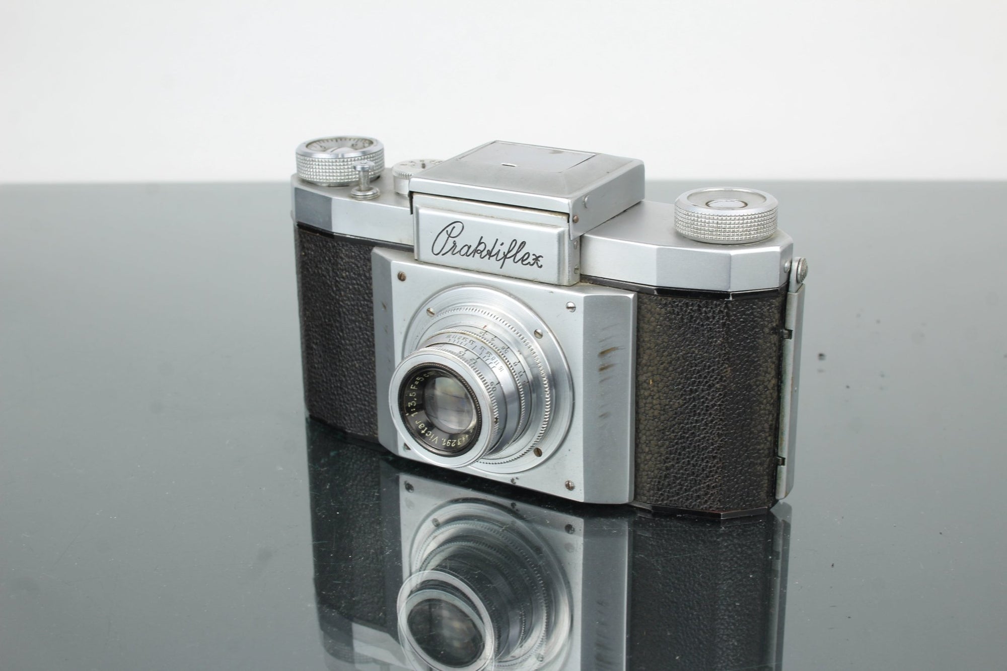 Praktiflex + 50mm f/3.5 lens - Dutch|Thrift