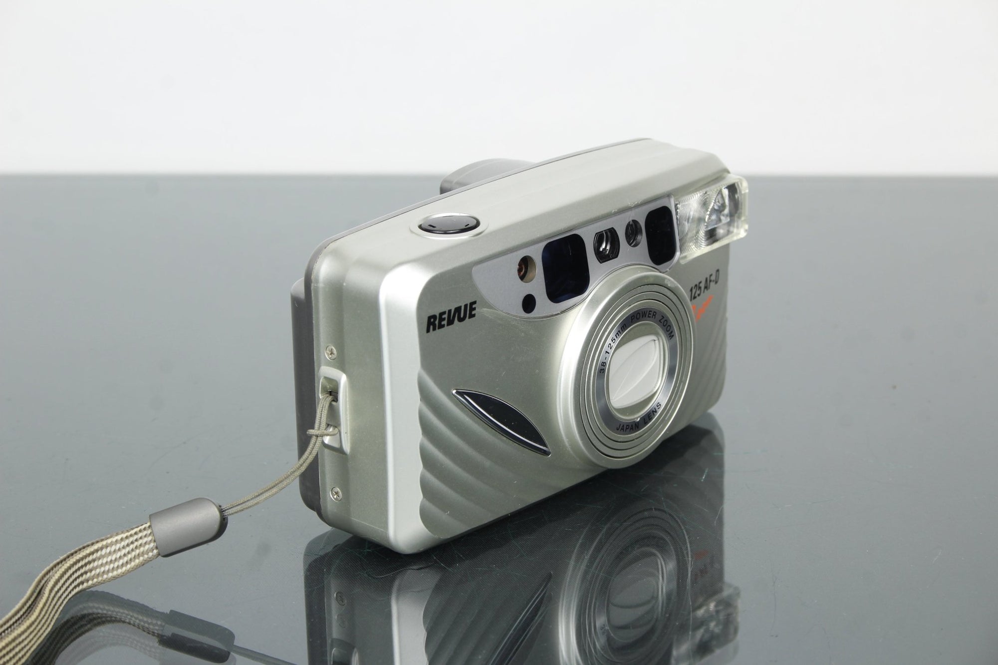 Revue 125 AF - D Zoom - Dutch|Thrift