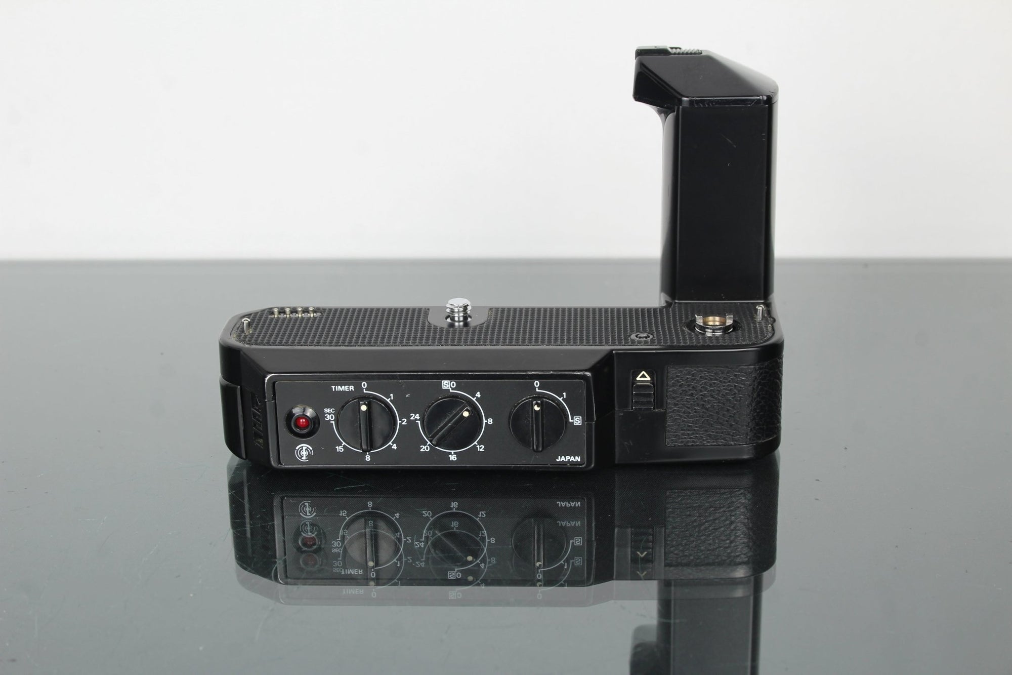 Revue AC3 + Revuenon 35 - 70mm 1:2.8 - 3.8 lens - Dutch|Thrift