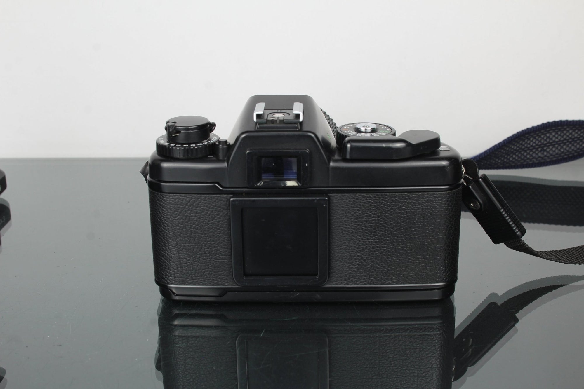 Revue AC3 + Revuenon 35 - 70mm 1:2.8 - 3.8 lens - Dutch|Thrift