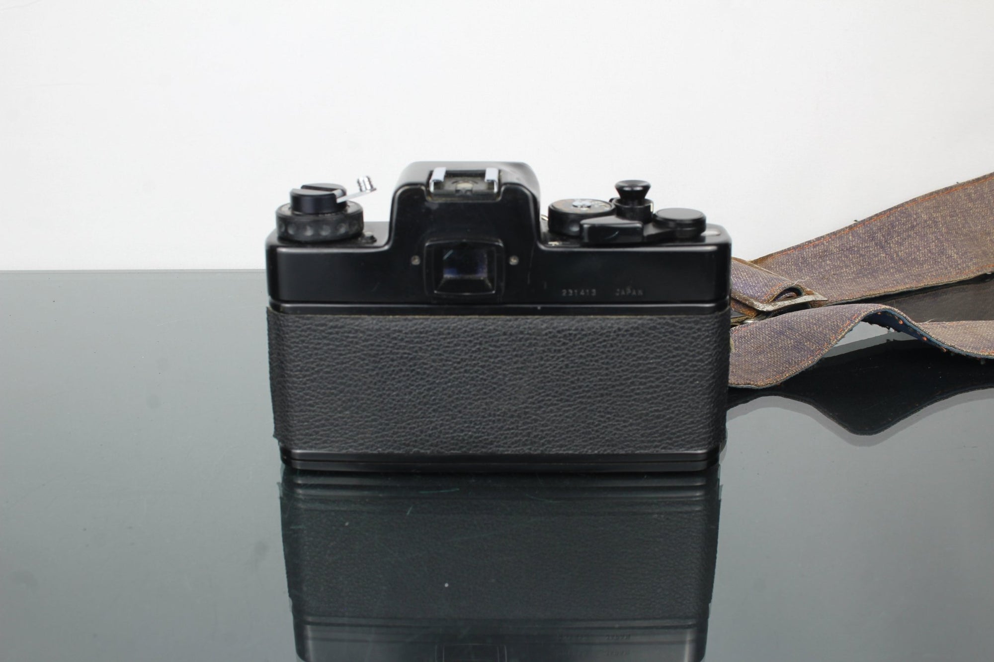 Revueflex 3003 + Revuenon 55mm 1.4 lens - Dutch|Thrift