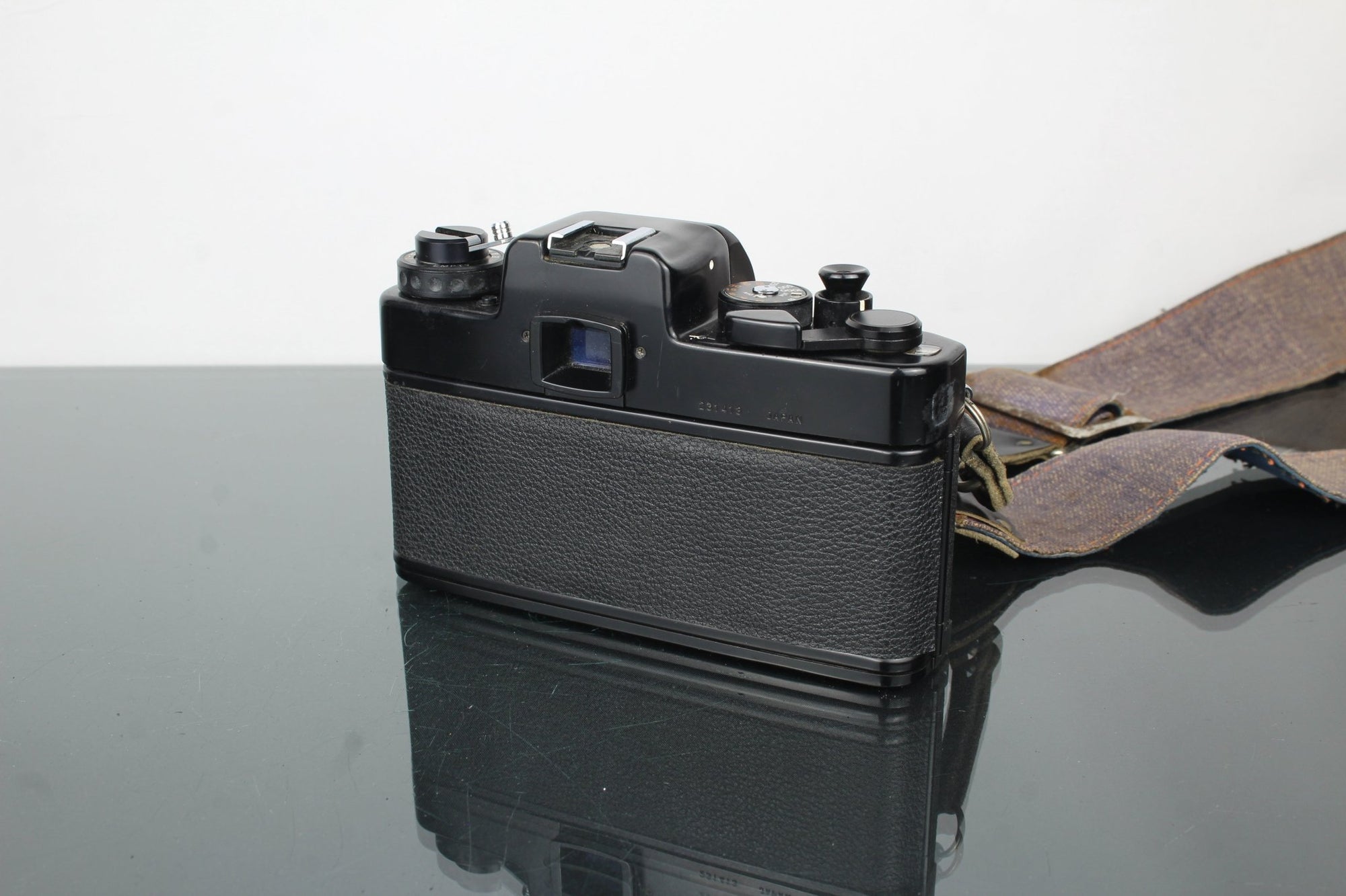 Revueflex 3003 + Revuenon 55mm 1.4 lens - Dutch|Thrift