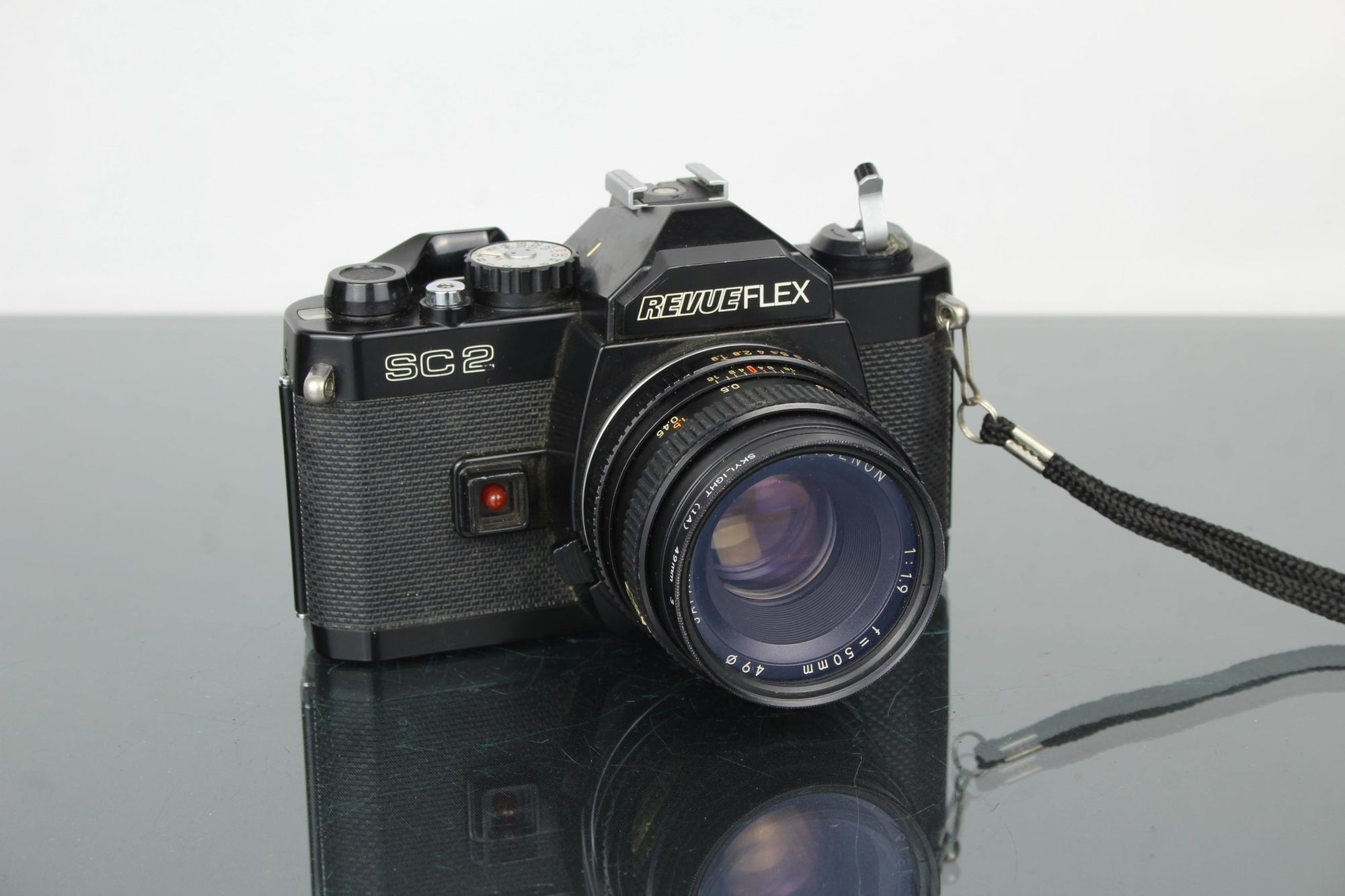 RevueFlex SC2 + Revuenon 50mm 1.9 lens - Dutch|Thrift