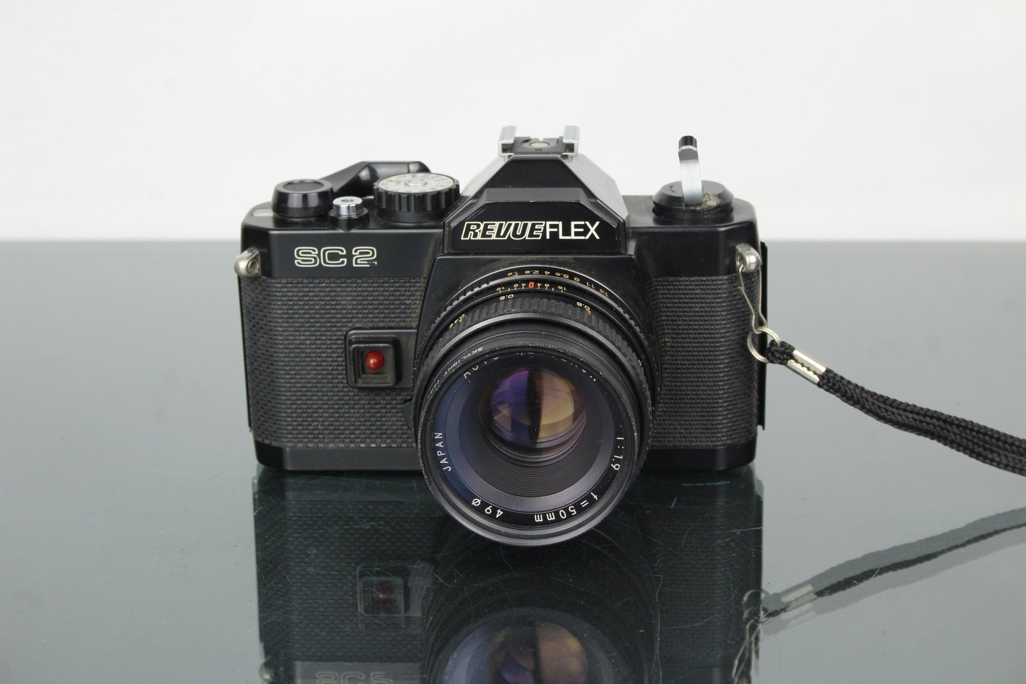 RevueFlex SC2 + Revuenon 50mm 1.9 lens - Dutch|Thrift