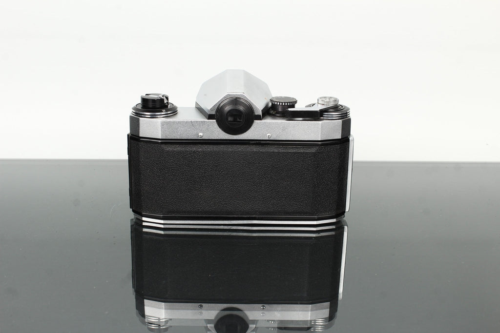 Revueflex SL + Auto Revuenon 1:1.8 50mm - Dutch|Thrift